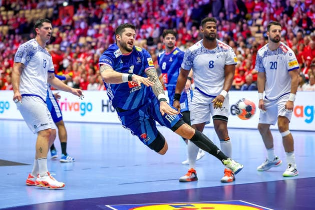 24 01 2026, Handball, Men s EHF EURO 2026, France Portugal, Jyske Bank Boxing in Herning, Denmark, Main Round Nicolas Tournat France 11 throws on goal against Rocha Nogueira Portugal 13 Victor Manuel Iturriza Alvarez Portugal 08 Miguel Jose Soares Neves Portugal 20 Denmark