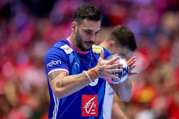 24 01 2026, Handball, Men s EHF EURO 2026, France Portugal, Jyske Bank Boxen in Herning, Denmark, Main Round Hugo Descat France 25 Denmark