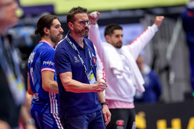 24 01 2026, Handball, Men s EHF EURO 2026, France Portugal, Jyske Bank Boxing in Herning, Denmark, Main Round Headcoach Guillaume Gille France hc gesticulating on the sidelines Denmark