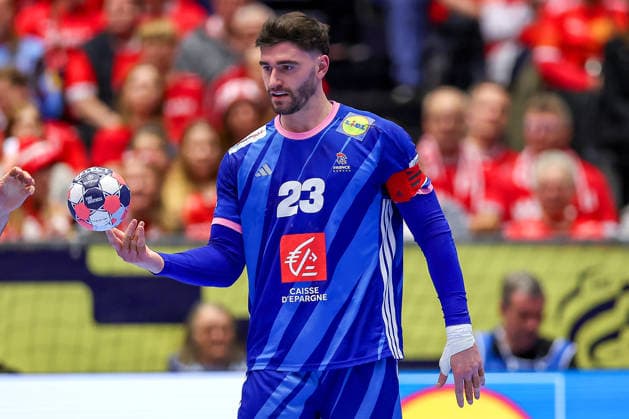 24 01 2026, Handball, Men s EHF EURO 2026, France Portugal, Jyske Bank Boxen in Herning, Denmark, Main Round Ludovic Fabregas France 23 Denmark