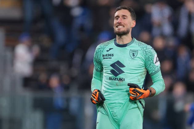 Como, Italy, 24th January 2026. Alberto Paleari of Torino FC reacts after conceeding a goal to Anastasios Douvikas of Como 1907 to give the hosts a 4-0 lead during the Como 1907 vs Torino Serie A match at Stadio Giuseppe Sinigaglia, Como. Picture credit should read: Jonathan Moscrop Sportimage EDITORIAL USE ONLY. No use with unauthorised audio, video, data, fixture lists, club league logos or live services. Online in-match use limited to 120 images, no video emulation. No use in betting, games or single club league player publications. SPI_041_JM_COMO_TORO_ SPI-4418-0041