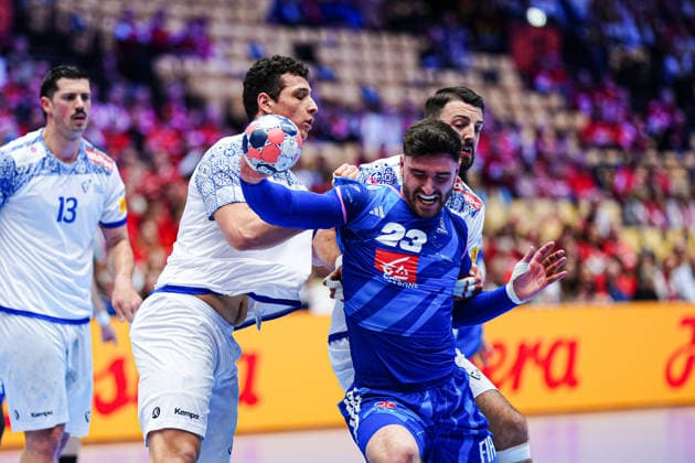 Ricardo Brandao Portugal, 86 , Ludovic Fabregas France, 23 , Miguel Neves Portugal, 20 DEN, France vs Portugal, Handball, EHF European Championship 2026, Main Round, Matchday 2, 24 01 2026 DEN, France vs Portugal, Handball, EHF European Championship 2026, Main Round, Matchday 2, 24 01 2026 Herning Copyright: xEibner-Pressefoto MarcelxvonxFehrnx EP_MFN