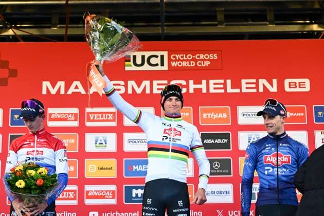 UCI Cyclocross World Cup 2025-2026 Maasmechelen MAASMECHELEN, BELGIUM - JANUARY 24 : Del Grosso Tibor (NED) of Alpecin-Deceuninck, Van Der Poel Mathieu (NED) of Alpecin-Deceuninck, Vandeputte Niels (BEL) of Alpecin-Deceuninck on the podium during the 11th leg of the Maasmechelen UCI Cyclocross World Cup 2025-2026 a cyclocross race for Women Elite on January 24, 2026 in Maasmechelen, Belgium, 24 01 2026 ( Maasmechelen Belgium  Copyright: xVincentxKalutx