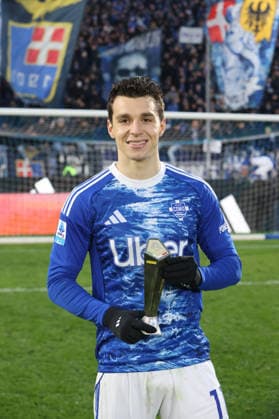 ComoÕs ComoÕs Anastasios Douvikas player of the match during the Serie A soccer match between Como and Torino at the Giuseppe Sinigaglia stadium in Como, north Italy - January 24, 2026 - Soccer.  Copyright: xAntonioxSaiai LaPressex
