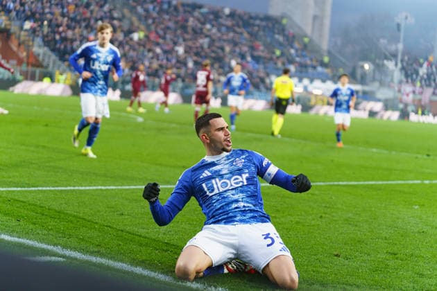 Lucas Da Cunha seen celebrarting after scoring goal during Serie A game between teams of Como 1907 and Torino FC (Kazimierz Koper Ball Raw Images) Como Stadio Giuseppe Sinigaglia Italy Copyright: xKazimierzxKoperx kazimierzkoper_como_torino_2526-20