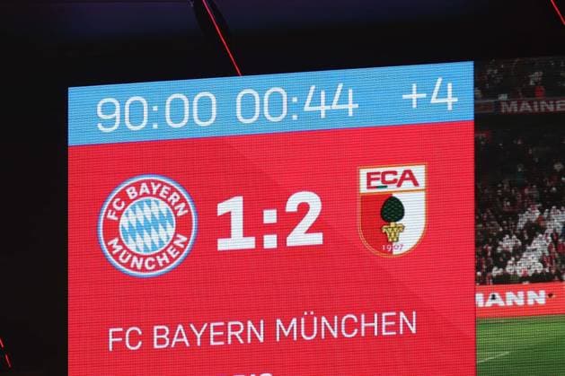 Endstand 1.2 Anzeigetafel, FC Bayern Muenchen vs. FC Augsburg, Fussball, 1. Bundesliga, 19. Spieltag, 24.01.2026 DFB regulations prohibit any use of photographs as image sequences and or quasi-video Muenchen Bayern Deutschland *** Final score 1 2 Scoreboard, FC Bayern Muenchen vs FC Augsburg, Football, 1 Bundesliga, 19 Matchday, 24 01 2026 DFB regulations prohibit any use of photographs as image sequences and or quasi video Muenchen Bayern Germany Copyright: xkolbert-press ChristianxKolbertx