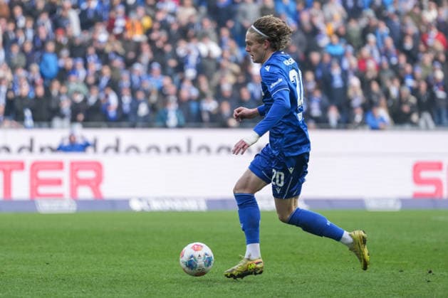 2 Bundesliga, Karlsruher SC vs Hertha BSC, 24 01 2026 David Herold Karlsruher SC, 20 am Ball 2 Bundesliga, Karlsruher SC vs Hertha BSC, BBBank Wildpark Karlsruhe, 24 01 2026 DFB DFL REGULATIONS PROHIBIT ANY USE OF PHOTOGRAPHS AS IMAGE SEQUENCES AND OR QUASI VIDEO Copyright: xBEAUTIFULxSPORTS Boscox