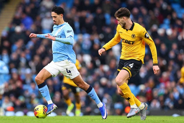 Manchester City v Wolverhampton Wanderers, Premier League Santiago Bueno of Wolverhampton Wanderers chases down Tijjani Reijnders of Manchester City during the Manchester City v Wolverhampton Wanderers Premier League match at the Etihad Stadium, Manchester, England on 24 January 2026 Credit: Ryan Crockett Every Second Media Editorial use only. All images are copyright Every Second Media Limited. No images may be reproduced without prior permission. All rights reserved. Premier League and Football League images are subject to licensing agreements with Football DataCo Limited. see https: www.football-dataco.com Copyright: xIMAGO EveryxSecondxMediax ESM-1769-0092 RyanxCrockettx xEveryxSecondxMediax