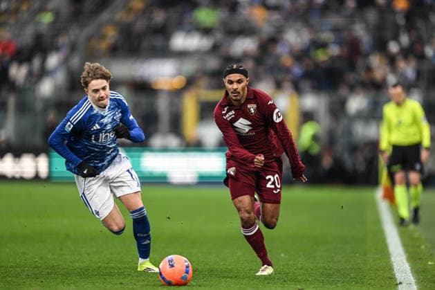 Como 1907 v Torino FC - Serie A Valentino Lazaro of Torino FC is in action during the Italian Serie A football match between Calcio Como and Torino FC at the Giuseppe Senigallia stadium in Como, Italy, on January 24, 2026. Como Italy  Copyright: xTizianoxBallabiox originalFilename:ballabio-calcioco260124_npZxh.jpg