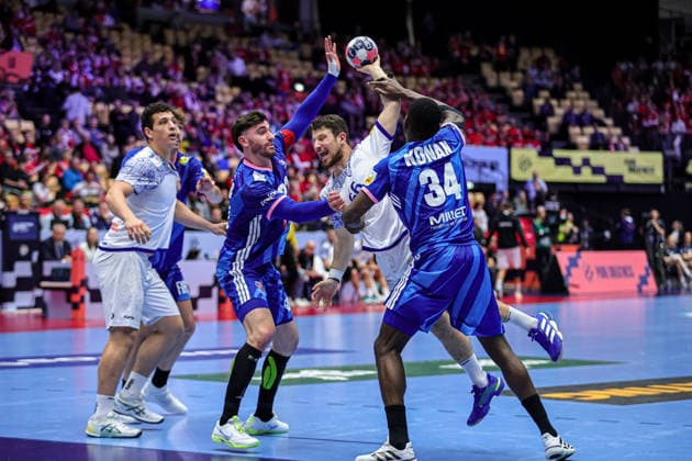 66Gomes, Joao in action Match between FRANCE VS PORTUGAL valid for Men s EHF EURO 2026 at Jyske Bank Boxen in Herning on 24 January 2026. Herning Jyske Bank Boxen Herning Denmark Copyright: xIMAGOx xPRIMExSPORTSxIMAGESx xANGELOxMOREIRAx