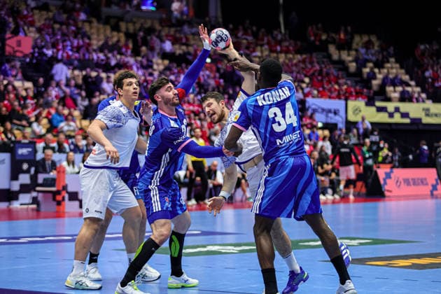 66Gomes, Joao in action Match between FRANCE VS PORTUGAL valid for Men s EHF EURO 2026 at Jyske Bank Boxen in Herning on 24 January 2026. Herning Jyske Bank Boxen Herning Denmark Copyright: xIMAGOx xPRIMExSPORTSxIMAGESx xANGELOxMOREIRAx
