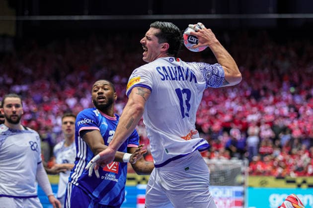 13Salvador, Salvador in action Match between FRANCE VS PORTUGAL valid for Men s EHF EURO 2026 at Jyske Bank Boxen in Herning on 24 January 2026. Herning Jyske Bank Boxen Herning Denmark Copyright: xIMAGOx xPRIMExSPORTSxIMAGESx xANGELOxMOREIRAx