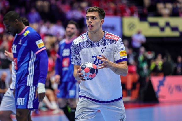 26Costa, Francisco in action Match between FRANCE VS PORTUGAL valid for Men s EHF EURO 2026 at Jyske Bank Boxen in Herning on 24 January 2026. Herning Jyske Bank Boxen Herning Denmark Copyright: xIMAGOx xPRIMExSPORTSxIMAGESx xANGELOxMOREIRAx