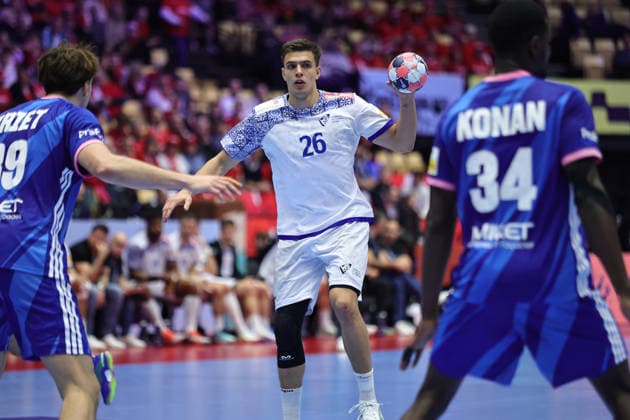 26Costa, Francisco in action Match between FRANCE VS PORTUGAL valid for Men s EHF EURO 2026 at Jyske Bank Boxen in Herning on 24 January 2026. Herning Jyske Bank Boxen Herning Denmark Copyright: xIMAGOx xPRIMExSPORTSxIMAGESx xANGELOxMOREIRAx