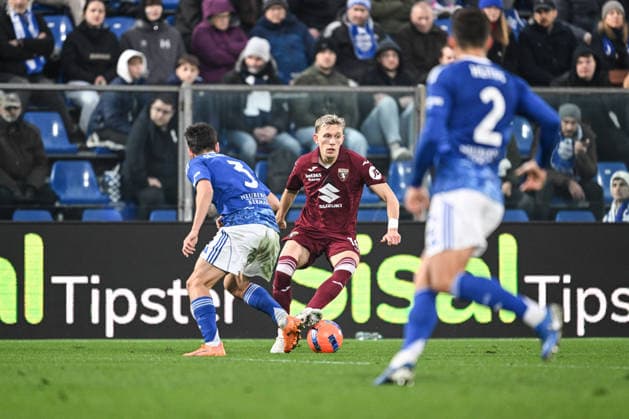 Como 1907 v Torino FC - Serie A Marcus Pedersen of Torino FC is in action during the Italian Serie A football match between Calcio Como and Torino FC at the Giuseppe Senigallia stadium in Como, Italy, on January 24, 2026. Como Italy  Copyright: xTizianoxBallabiox originalFilename:ballabio-calcioco260124_npQpD.jpg