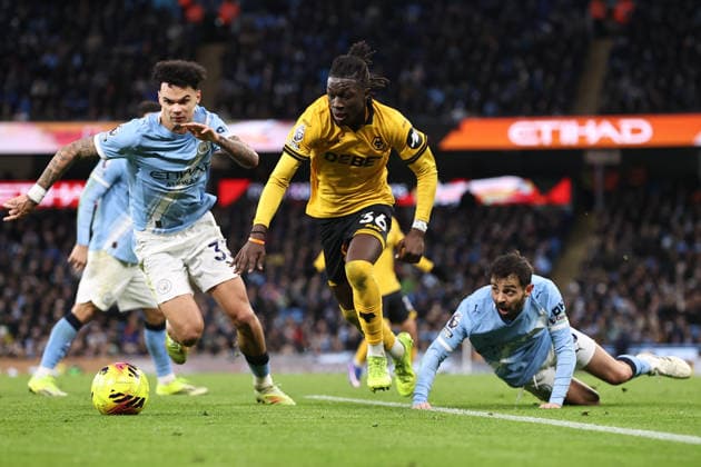 Manchester City v Wolverhampton Wanderers, Premier League Nico O Reilly of Manchester City chases down Mateus Mane of Wolverhampton Wanderers during the Manchester City v Wolverhampton Wanderers Premier League match at the Etihad Stadium, Manchester, England on 24 January 2026 Credit: Ryan Crockett Every Second Media Editorial use only. All images are copyright Every Second Media Limited. No images may be reproduced without prior permission. All rights reserved. Premier League and Football League images are subject to licensing agreements with Football DataCo Limited. see https: www.football-dataco.com Copyright: xIMAGO EveryxSecondxMediax ESM-1769-0107 RyanxCrockettx xEveryxSecondxMediax