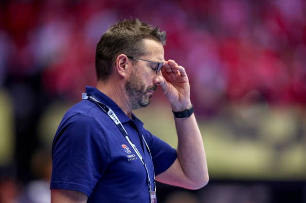24 01 2026, Handball, Men s EHF EURO 2026, France Portugal, Jyske Bank Boxing in Herning, Denmark, Main Round Headcoach Guillaume Gille France hc gesticulating on the sidelines Denmark