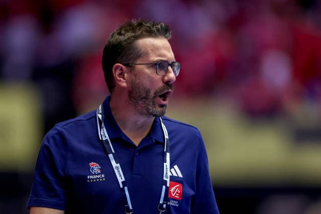 24 01 2026, Handball, Men s EHF EURO 2026, France Portugal, Jyske Bank Boxing in Herning, Denmark, Main Round Headcoach Guillaume Gille France hc gesticulating on the sidelines Denmark