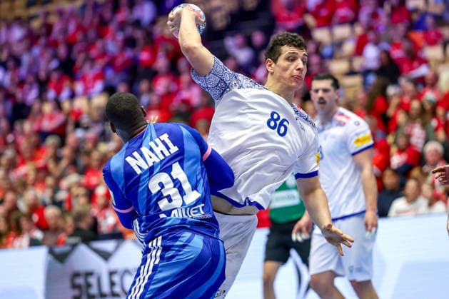 24 01 2026, Handball, Men s EHF EURO 2026, France Portugal, Jyske Bank Boxing in Herning, Denmark, Main Round Dylan Nahi France 31 in duel against Ricardo Caldeira Brandao Portugal 86 Denmark