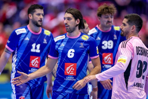 24 01 2026, Handball, Men s EHF EURO 2026, France Portugal, Jyske Bank Boxing in Herning, Denmark, Main Round Final celebration after the French win against Portugal Julien Bos France 06 next to Nicolas Tournat France 11 Thibaud Briet France 39 Remi Desbonnet France 92 Denmark