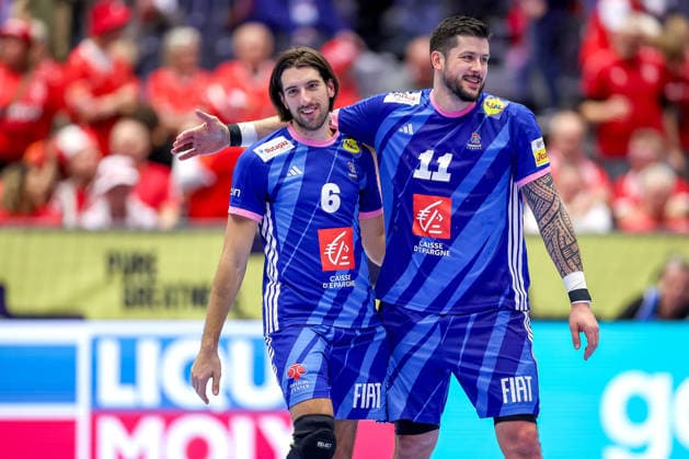 24 01 2026, Handball, Men s EHF EURO 2026, France Portugal, Jyske Bank Boxing in Herning, Denmark, Main Round Final celebration after the French win against Portugal Julien Bos France 06 next to Nicolas Tournat France 11 Denmark