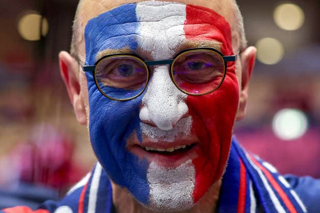 24 01 2026, Handball, Men s EHF EURO 2026, France Portugal, Jyske Bank Boxing in Herning, Denmark, Main Round Feature A made-up fan cheering after the victory of France Denmark