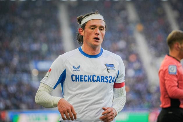 Germany, Football, 2 Bundesliga, Season 2025 2026, Karlsruher SC vs Herta BSC BBBank Wildpark Karlsruhe Fabian Reese Hertha BSC, 11 Karlsruhe BBBank Wildpark Baden Württemberg Germany Copyright: xFINLEYxMÖRCHx