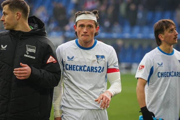 Germany, Football, 2 Bundesliga, Season 2025 2026, Karlsruher SC vs Herta BSC BBBank Wildpark Karlsruhe Fabian Reese Hertha BSC, 11 Karlsruhe BBBank Wildpark Baden Württemberg Germany Copyright: xFINLEYxMÖRCHx