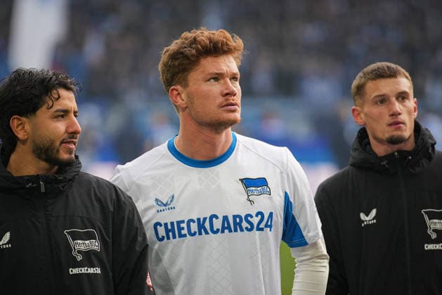 Germany, Football, 2 Bundesliga, Season 2025 2026, Karlsruher SC vs Herta BSC BBBank Wildpark Karlsruhe Sebastian Grönning Hertha BSC, 17 Karlsruhe BBBank Wildpark Baden Württemberg Germany Copyright: xFINLEYxMÖRCHx