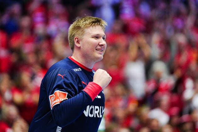 Emil Nielsen Daenemark, 12 DEN, Spain vs. Denmark, Handball, EHF European Championship 2026, Main Round, Matchday 2, 24 01 2026 DEN, Spain vs. Denmark, Handball, EHF European Championship 2026, Main Round, Matchday 2, 24 01 2026 Herning Copyright: xEibner-Pressefoto MarcelxvonxFehrnx EP_MFN