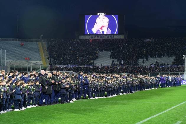 Foto IPP Giacomo Morini Firenze 24 01 2026 Campionato di calcio di serie A 2025 2026 Acf Fiorentina vs Cagliari Calcio. nella foto: le squadre del settore giovanile viola sfilano in ricordo del Presidente Rocco B. Commisso.. italy ITALY  Copyright: xR4924_italyphotopressx