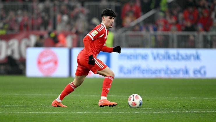 Soccer 1 Bundesliga Season 2025 2026 19 Matchday FC Bayern Muenchen FC Augsburg 24 01 2026 Felipe Chavez FC Bayern Muenchen