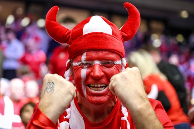 24 01 2026, Handball, Men s EHF EURO 2026, Denmark Spain, Jyske Bank Boxen in Herning, Denmark, Main Round Danish fans are in a good mood and create a great atmosphere in the hall Denmark