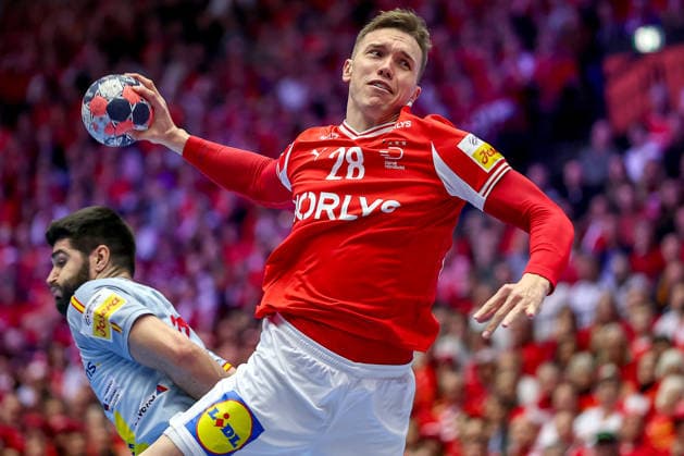 24 01 2026, Handball, Men s EHF EURO 2026, Denmark Spain, Jyske Bank Boxen in Herning, Denmark, Main Round Lasse Bredekjaer Andersson Denmark 28 Denmark