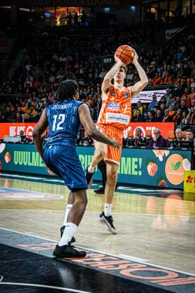 Neu Ulm, Germany, 24 01 26 Osun Osunniyi MLP Academics Heidelberg and Tobias Jensen ratiopharm ulm battle for the ball during the Basketball Bundesliga match between ratiopharm ulm vs MLP Academics Heidelberg at ratiopharm Arena on January 24, 2026 in Neu Ulm, Germany Photo by Harry Langer DeFodi Images ratiopharm Arena, Germany, 24 01 26 Osun Osunniyi MLP Academics Heidelberg and Tobias Jensen ratiopharm ulm battle for the ball during the Basketball Bundesliga match between ratiopharm ulm vs MLP Academics Heidelberg at Neu Ulm on January 24, 2026 in ratiopharm Arena, Germany Photo by Harry Langer DeFodi Images Photo by Harry Langer DeFodi Images