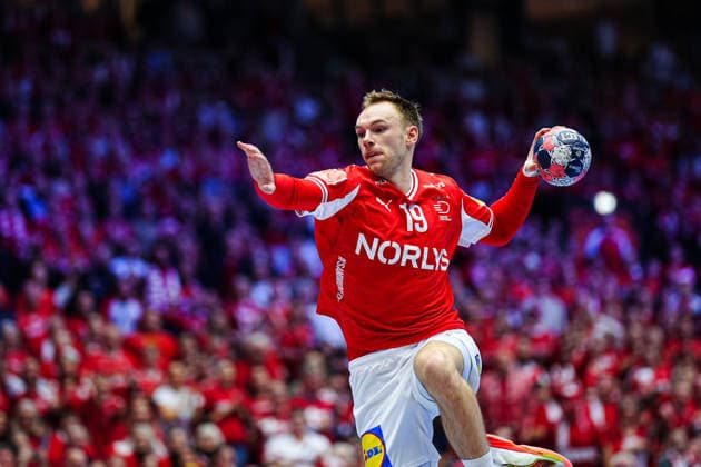 Throw Goal Mathias Gidsel Denmark, 19 DEN, Spain vs Denmark, Handball, EHF European Championship 2026, Main Round, Matchday 2, 24 01 2026 DEN, Spain vs Denmark, Handball, EHF European Championship 2026, Main Round, Matchday 2, 24 01 2026 Herning Copyright: xEibner-Pressefoto MarcelxvonxFehrnx EP_MFN