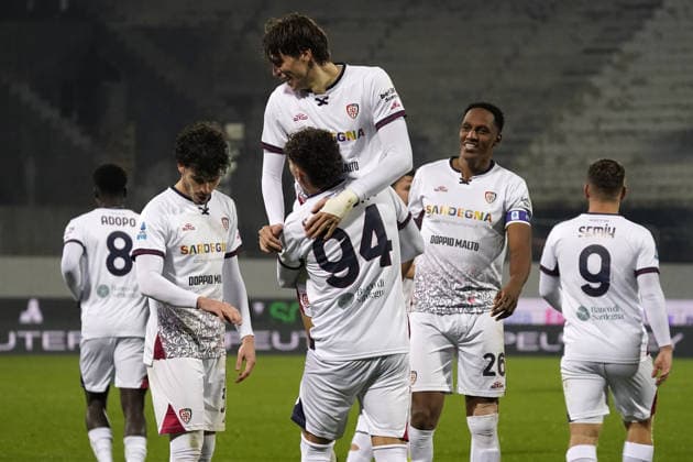 Cagliari™s players celebrations after the goal of 0-2 of Marco Palestra during the Serie A soccer match between Fiorentina and Cagliari at the Artemio Franchi stadium in Florence, center of Italy - Saturday , January 24, 2026. - Soccer  Copyright: xMarcoxBucco LaxPressex