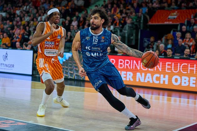 Duel, duel between Mohamed Diakite ratiopharm ulm, 05 and Marcel Kessen MLP Academics Heidelberg, 15 GER, ratiopharm ulm vs MLP Academics Heidelberg, Basketball, Matchday 17, EasyCredit Bundesliga, Season 2025 2026, 24 01 2026 GER, ratiopharm ulm vs MLP Academics Heidelberg, Basketball, Matchday 17, EasyCredit Bundesliga, Season 2025 2026, 24 01 2026 New Ulm Copyright: xEibner-Pressefoto GeraldxOelze-dexStoppanyx EP_ODS