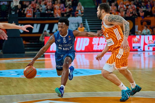 DJ Horne MLP Academics Heidelberg, 00 , Christopher Ledlum ratiopharm ulm, 04 GER, ratiopharm ulm vs MLP Academics Heidelberg, Basketball, Matchday 17, EasyCredit Bundesliga, Season 2025 2026, 24 01 2026 GER, ratiopharm ulm vs MLP Academics Heidelberg, Basketball, Matchday 17, EasyCredit Bundesliga, Season 2025 2026, 24 01 2026 New Ulm Copyright: xEibner-Pressefoto GeraldxOelze-dexStoppanyx EP_ODS