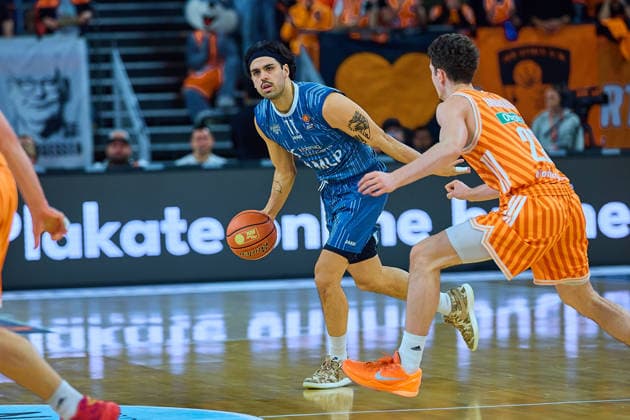 Erol Ersek MLP Academics Heidelberg, 11 , Diego Garavaglia ratiopharm ulm, 23 GER, ratiopharm ulm vs MLP Academics Heidelberg, Basketball, Matchday 17, EasyCredit Bundesliga, Season 2025 2026, 24 01 2026 GER, ratiopharm ulm vs MLP Academics Heidelberg, Basketball, Matchday 17, EasyCredit Bundesliga, Season 2025 2026, 24 01 2026 New Ulm Copyright: xEibner-Pressefoto GeraldxOelze-dexStoppanyx EP_ODS