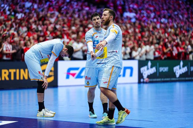 Spain disappointed after defeat DEN, Spain vs Denmark, Handball, EHF European Championship 2026, Main Round, Matchday 2, 24 01 2026 DEN, Spain vs Denmark, Handball, EHF European Championship 2026, Main Round, Matchday 2, 24 01 2026 Herning Copyright: xEibner-Pressefoto MarcelxvonxFehrnx EP_MFN