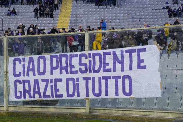 A BANNER IN MEMORY OF ROCCO COMMISSO during ACF Fiorentina vs Cagliari Calcio, Italian soccer Serie A match in Florence, Italy, January 24 2026  Copyright: xJacopoxCane IPAxSportx xipa-agency.netx xx IPA_70508561 IPA_Agency_IPA70508561