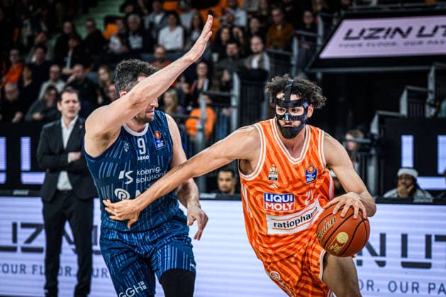 Neu Ulm, Germany, 24 01 26 Paul Zipser MLP Academics Heidelberg and Alec Anigbata ratiopharm ulm battle for the ball during the Basketball Bundesliga match between ratiopharm ulm vs MLP Academics Heidelberg at the ratiopharm Arena on January 24, 2026 in Neu Ulm, Germany Photo by Harry Langer DeFodi Images ratiopharm Arena, Germany, 24 01 26 Paul Zipser MLP Academics Heidelberg and Alec Anigbata ratiopharm ulm battle for the ball during the Basketball Bundesliga match between ratiopharm ulm vs MLP Academics Heidelberg at Neu Ulm on January 24, 2026 in ratiopharm Arena, Germany Photo by Harry Langer DeFodi Images Photo by Harry Langer DeFodi Images