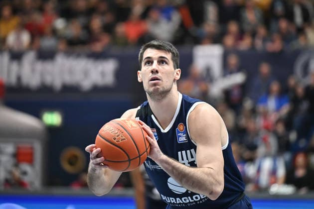 Jure Planinic MBC, 44 , Syntainics MBC vs Vet Concept Gladiators Trier, Basketball, 1 Bundesliga, Men, 17 Matchday Main Round, Season 2025 26, 24 01 2026 Weißenfels Stadthalle Sachsen Anhalt Germany