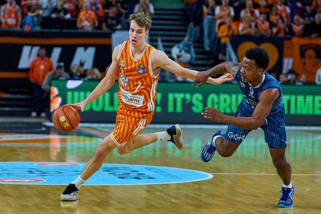 Tobias Jensen ratiopharm ulm, 07 , DJ Horne MLP Academics Heidelberg, 00 GER, ratiopharm ulm vs MLP Academics Heidelberg, Basketball, Matchday 17, EasyCredit Bundesliga, Season 2025 2026, 24 01 2026 GER, ratiopharm ulm vs MLP Academics Heidelberg, Basketball, Matchday 17, EasyCredit Bundesliga, Season 2025 2026, 24 01 2026 New Ulm Copyright: xEibner-Pressefoto GeraldxOelze-dexStoppanyx EP_ODS