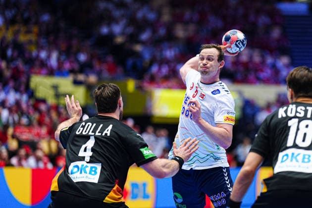 Johannes Golla Germany, 04 , Throw goal Sander Sagosen Norway, 05 DEN, Germany vs Norway, Handball, EHF European Championship 2026, Main Round, Matchday 2, 24 01 2026 DEN, Germany vs Norway, Handball, EHF European Championship 2026, Main Round, Matchday 2, 24 01 2026 Herning Copyright: xEibner-Pressefoto MarcelxvonxFehrnx EP_MFN