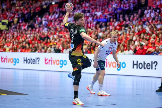 24 01 2026, Handball, Men s EHF EURO 2026, Germany Norway, Jyske Bank Boxen in Herning, Denmark, Main Round Nils Lichtlein Germany 03 Siebenmeter Denmark