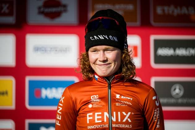 Dutch Puck Pieterse pictured on the podium after the women s elite race at the World Cup cyclocross cycling event in Maasmechelen, Belgium, stage 11 (out of 12) of the UCI World Cup cyclocross competition, Saturday 24 January 2026. JASPERxJACOBS  x158331877x