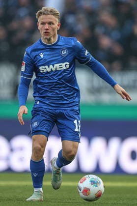 Action on the ball Andreas Mueller Karlsruher SC, 16 , Karlsruher SC vs Hertha BSC, 2 Bundesliga, Matchday 19, 2025 2026, 24 01 2026, DFL REGULATES PROHIBIT ANY USE OF PHOTOGRAPHS AS IMAGE SEQUENCES AND OR QUASI VIDEO, Karlsruher SC vs Hertha BSC, 2 Bundesliga, Matchday 19, 2025 2026, 24 01 2026 Karlsruhe Copyright: xEibner-Pressefoto JanxPrihodax EP_JPA