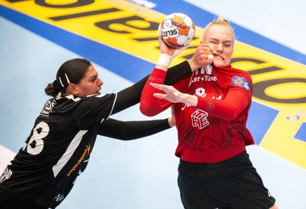 HANDBALL EHF EUROPEAN LEAGUE WOMEN 2025 2026 THC CS MINAUR BAIA MARE HANDBALL EHF EUROPEAN LEAGUE WOMEN 2025 2026 THC CS MINAUR BAIA MARE FOR EDITORIAL PURPOSES ONLY EDITORIAL USE ONLY p 24 01 2026 Bad Langensalza Handball EHF European League Women 2025 2026 Salza Halle Thueringer HC CS Minaur Baia Mare in photo photo Sascha Fromm Thueringer Allgemeine 24 01 2026 Bad Langensalza Handball EHF European League Women 2025 2026 Salza Halle Thueringer HC CS Minaur Baia Mare in photo Johanna Reichert 29 Thüringer HC in duel with Nikoletta Papp 28 CS Minaur Baia Mare Germany Germany Thueringen Thueringen Bad Langensalza Bad Langensalza Copyright SaschaxFromm Copyright: SaschaxFromm doc849zbi5s3sz4d85xslq ,EDITORIAL USE ONLY Copyright: SaschaxFromm